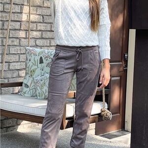 Raphael Rossi Candice faux suede pants. 34.taupe